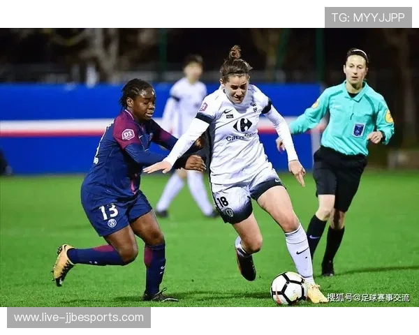 足球球星背后的美女妻子她们如何影响丈夫的事业与生活